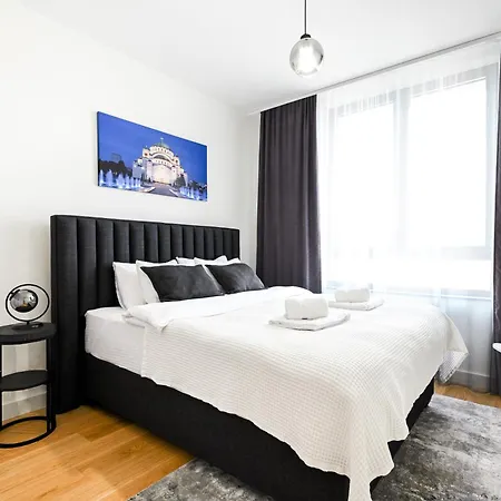 Waterfront Lina Daire *